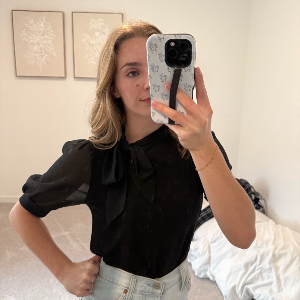 Cable & Gauge Black Tie-Neck Puff Sleeve Blouse
